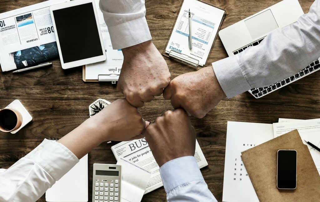 Do You Collaborate or Compete as a Blogger?